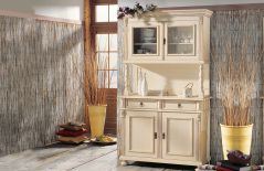 Alina von Gradel - Kommode aus weiß gewischter Fichte