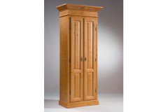 Isabella von Gradel - Garderobenpaneel Fichte antik lackiert