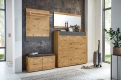 Levio-Foyer von Voss - Garderobe in Balkeneiche/ Lack schwarz matt